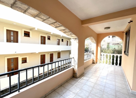 Budva'da üç katlı ev, Region Budva satılık müstakil ev, Region Budva satılık villa