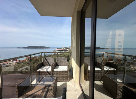 Na prodaju jednosoban stan u Rafailovićima sa panoramskim pogledom na more.