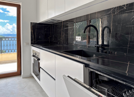 Apartament z jedną sypialnią w Kamenari, mieszkanie na sprzedaż w Herceg Novi, sprzedam mieszkanie w Baosici, kup dom w Czarnogórze