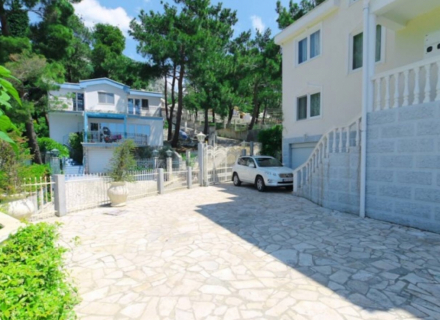 Moderne Villa mit Swimmingpool auf einem großen Grundstück in Bar, Zeleni Pojas., Montenegro Immobilien, Immobilien in Montenegro