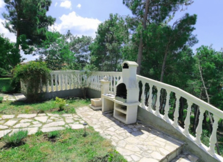 Moderne Villa mit Swimmingpool auf einem großen Grundstück in Bar, Zeleni Pojas., Region Bar and Ulcinj Hausverkauf, Bar Haus kaufen, Haus in Montenegro kaufen