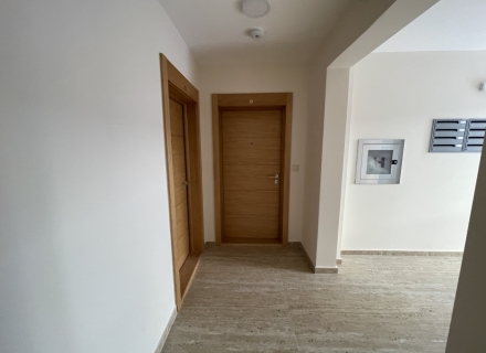 Baosici'de geniş teraslı 4+1 daire, becici satılık daire, Karadağ da ev fiyatları, Karadağ da ev almak