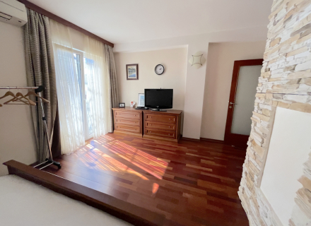 Sv.Stefan'da Panoramik Daire, Becici da ev fiyatları, Becici satılık ev fiyatları, Becici da ev almak