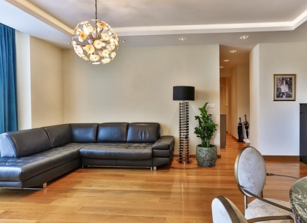 Apartment mit zwei Schlafzimmern in Budva, Verkauf Wohnung in Becici, Haus in Montenegro kaufen