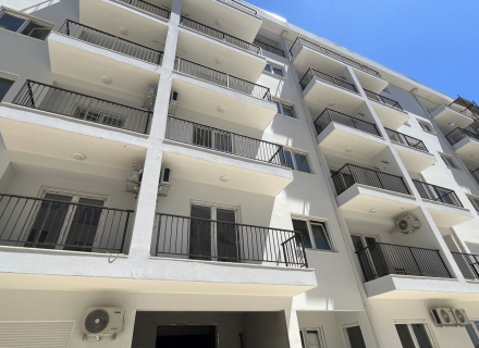 Zu verkaufen: Studio-Apartment in Budva mit Meerblick.