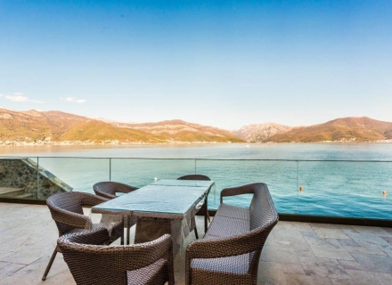 Birinci Deniz Hattı üzerinde modern villa, Krasici, Lustica Peninsula satılık müstakil ev, Lustica Peninsula satılık müstakil ev