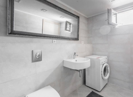 Birinci Deniz Hattı üzerinde modern villa, Krasici, Karadağ satılık ev, Karadağ satılık müstakil ev, Karadağ Ev Fiyatları