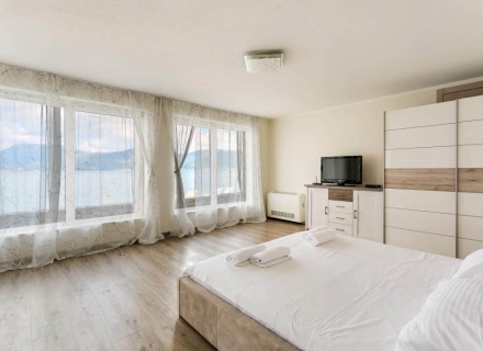 Birinci Deniz Hattı üzerinde modern villa, Krasici, Krasici satılık müstakil ev, Krasici satılık müstakil ev, Lustica Peninsula satılık villa