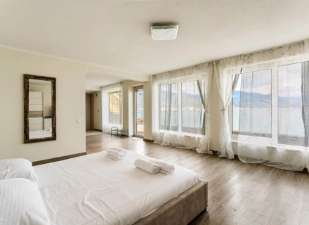 Birinci Deniz Hattı üzerinde modern villa, Krasici, Lustica Peninsula satılık müstakil ev, Lustica Peninsula satılık müstakil ev