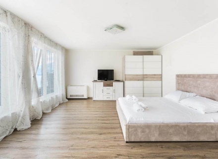 Moderne Villa in der ersten Meereslinie, Krasici, Lustica Peninsula Hausverkauf, Krasici Haus kaufen, Haus in Montenegro kaufen