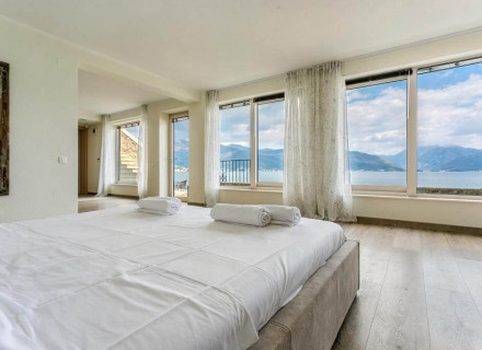 Birinci Deniz Hattı üzerinde modern villa, Krasici, Karadağ satılık ev, Karadağ satılık müstakil ev, Karadağ Ev Fiyatları