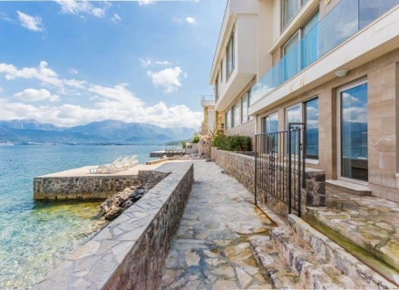 Moderne Villa in der ersten Meereslinie, Krasici, Lustica Peninsula Hausverkauf, Krasici Haus kaufen, Haus in Montenegro kaufen