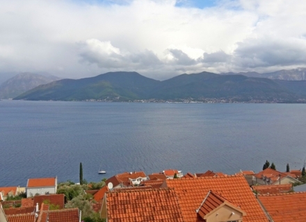 Kuća u Krašićima, Krasici kuća kupiti, kupiti kuću u Crnoj Gori, kuća s pogledom na more u Crnoj Gori