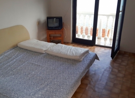 Kuća u Krašićima, prodaja kuća Crna Gora, kupiti vilu u Lustica Peninsula, vila blizu mora Krasici
