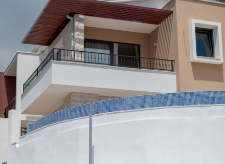 Becici'de Yeni Villa, Karadağ satılık ev, Karadağ satılık müstakil ev, Karadağ Ev Fiyatları
