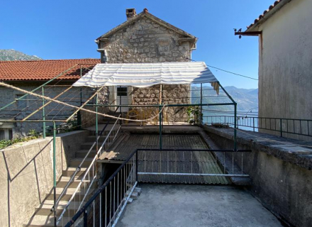 Steinhaus in Kostanjica, Haus in der Nähe des Meeres Montenegro, Haus Kaufen in Kotor-Bay