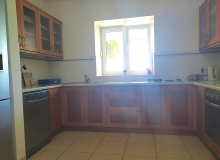 Schönes Haus in Budva mit Meerblick., Villa in Region Budva kaufen, Villa in der Nähe des Meeres Becici