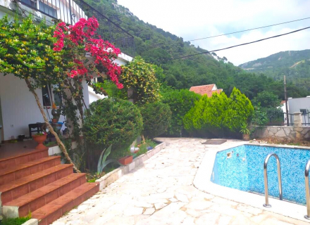 Schönes Haus in Budva mit Meerblick., Montenegro Immobilien, Immobilien in Montenegro