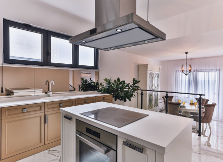 Exklusive Villen in 1 Meereslinie in Utjeha, Haus mit Meerblick zum Verkauf in Montenegro, Haus in Montenegro kaufen