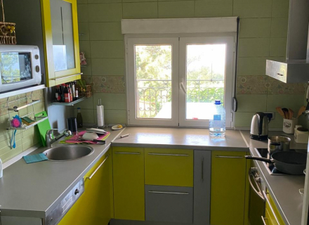 Villa mit wunderschönem Grundstück und Swimmingpool in Ratac, Bar, Haus mit Meerblick zum Verkauf in Montenegro, Haus in Montenegro kaufen