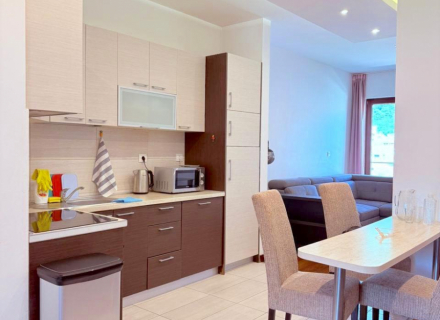 Zwei-Zimmer-Wohnung in Budva, nur 50 m vom Meer entfernt, Verkauf Wohnung in Budva, Haus in Montenegro kaufen