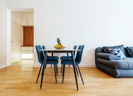 Apartament z dwiema sypialniami w Becici z widokiem na morze, apartamenty w Czarnogórze, apartamenty o wysokim potencjale wynajmu w Czarnogórze kupić, apartamenty w Czarnogórze kupić