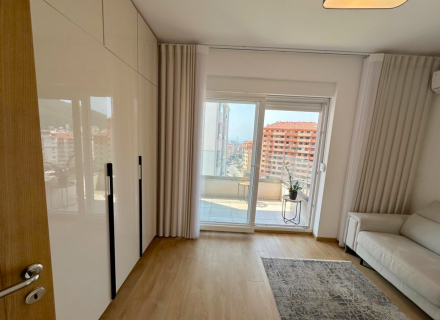 Apartament z trzema sypialniami w Budvie z widokiem na miasto, mieszkanie na sprzedaż w Region Budva, sprzedam mieszkanie w Budva, kup dom w Czarnogórze