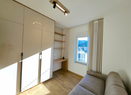 Apartament z trzema sypialniami w Budvie z widokiem na miasto, apartamenty w Czarnogórze, apartamenty o wysokim potencjale wynajmu w Czarnogórze kupić, apartamenty w Czarnogórze kupić