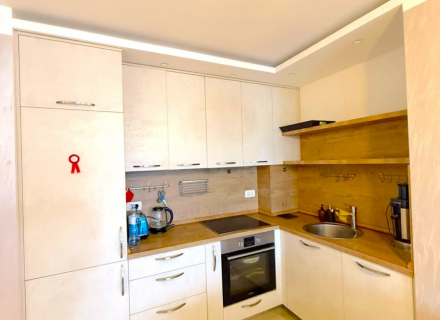Trzypokojowy apartament w Budvie z widokiem na miasto., mieszkania do wynajęcia w Budva kup, mieszkania Na sprzedaż w Czarnogórze, mieszkania w Czarnogórze sprzedaż
