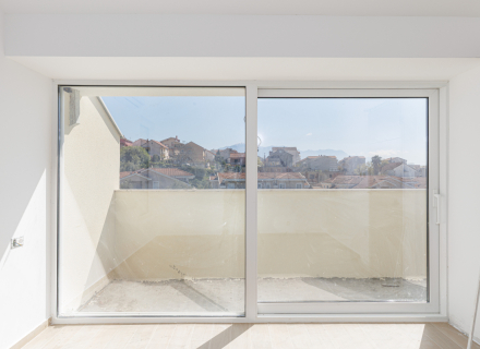 Moderne Maisonette-Wohnung in Đenovići zu verkaufen – in der Nähe von Portonovi, Verkauf Wohnung in Baosici, Haus in Montenegro kaufen