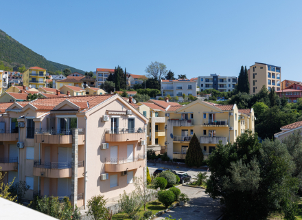 Moderne Maisonette-Wohnung in Đenovići zu verkaufen – in der Nähe von Portonovi, Wohnung mit Meerblick zum Verkauf in Montenegro, Wohnung in Baosici kaufen, Haus in Herceg Novi kaufen