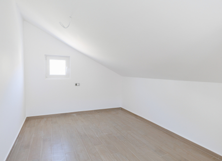 Moderne Maisonette-Wohnung in Đenovići zu verkaufen – in der Nähe von Portonovi, Wohnungen in Montenegro, Wohnungen mit hohem Mietpotential in Montenegro kaufen