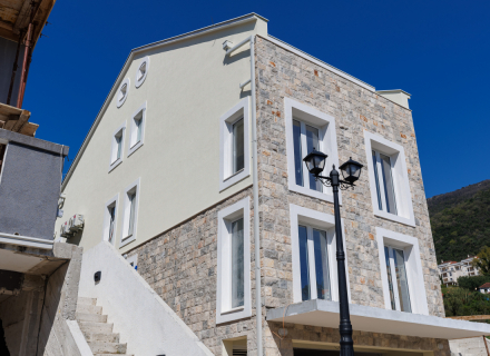 Moderne Maisonette-Wohnung in Đenovići zu verkaufen – in der Nähe von Portonovi, Wohnung mit Meerblick zum Verkauf in Montenegro, Wohnung in Baosici kaufen, Haus in Herceg Novi kaufen