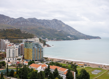 Mieszkanie z dwiema sypialniami z widokiem na morze w Budvie, apartament z widokiem na morze Na sprzedaż w Czarnogórze, kupić mieszkanie w Becici, dom w Region Budva kup