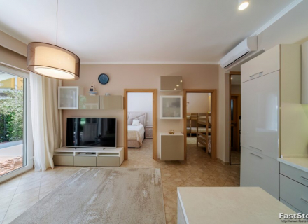 Zwei-Zimmer-Wohnung mit schönem Garten in Orahovac, Wohnungen zum Verkauf in Montenegro, Wohnungen in Montenegro Verkauf, Wohnung zum Verkauf in Kotor-Bay