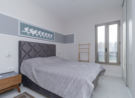 Luxuriöses Apartment mit zwei Schlafzimmern und Garage im Zentrum von Tivat, Montenegro Immobilien, Immobilien in Montenegro, Wohnungen in Region Tivat