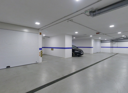 Luxuriöses Apartment mit zwei Schlafzimmern und Garage im Zentrum von Tivat, Wohnungen zum Verkauf in Montenegro, Wohnungen in Montenegro Verkauf, Wohnung zum Verkauf in Region Tivat