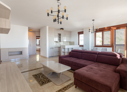 Zwei -Schlafzimmer -Wohnung in Becici mit einem Meerblick, Verkauf Wohnung in Becici, Haus in Montenegro kaufen