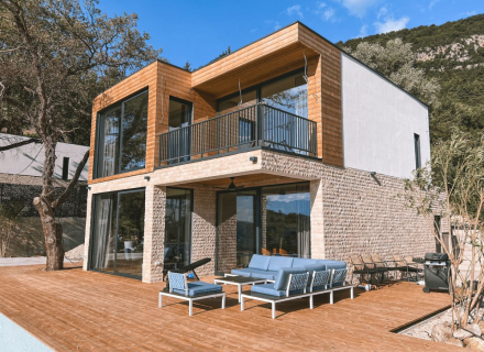 Nova Beautiful Projectmedium dvospratna vila za 1 porodicu u Tivtu, Nekretnine Crna Gora, nekretnine u Crnoj Gori, Region Tivat prodaja kuća
