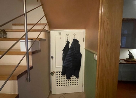 Dupleks luksuzan trosoban stan u Herceg Novom, stanovi u Crnoj Gori, stanovi sa visokim potencijalom zakupa u Crnoj Gori, apartmani u Crnoj Gori
