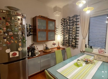 Duplex-Luxuswohnung mit drei Schlafzimmern in Herceg Novi, Wohnungen in Montenegro kaufen, Wohnungen zur Miete in Baosici kaufen
