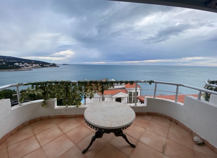Prostrana kuća sa pogledom na more u Utehi, prodaja kuća Crna Gora, kupiti vilu u Region Bar and Ulcinj, vila blizu mora Bar