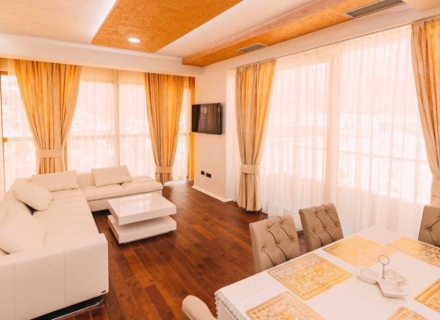 Budva'da yeni bir binada satılık iki yatak odalı daire.