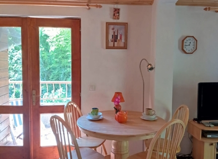 Karadağ'ın ekolojik olarak temiz bir bölgesinde rahat ev, prodaja kuća Crna Gora, kupiti vilu u Herceg Novi, vila blizu mora Baosici