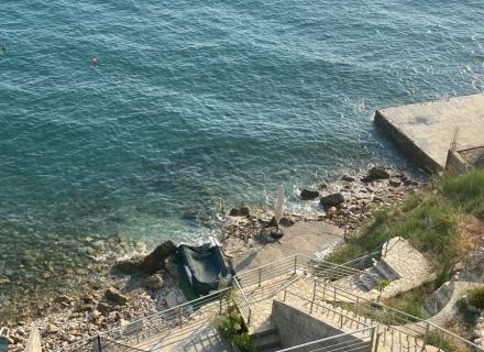 Prelepa vila sa privatnom plažom iza Bara, kuća blizu mora Crna Gora, kuća Crna Gora prodaja, kuća Crna Gora