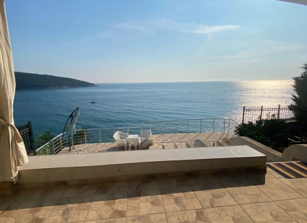Prelepa vila sa privatnom plažom iza Bara, Nekretnine Crna Gora, nekretnine u Crnoj Gori, Region Bar and Ulcinj prodaja kuća