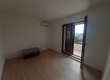 Apartment mit drei Schlafzimmern im Zentrum von Tivat, Wohnungen zum Verkauf in Montenegro, Wohnungen in Montenegro Verkauf, Wohnung zum Verkauf in Region Tivat