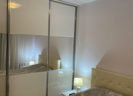 Apartment mit 1 Schlafzimmer und Meerblick in Becici, Wohnungen in Montenegro, Wohnungen mit hohem Mietpotential in Montenegro kaufen