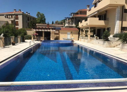 Luxusvilla an der Bucht, Bijela, Herceg Novi, Herceg Novi Hausverkauf, Baosici Haus kaufen, Haus in Montenegro kaufen