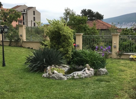 Luxusvilla an der Bucht, Bijela, Herceg Novi, Haus mit Meerblick zum Verkauf in Montenegro, Haus in Montenegro kaufen